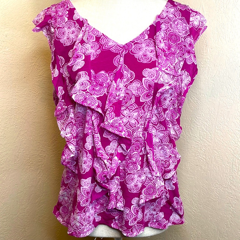 Elle Ruffled Sleeveless Floral Blouse